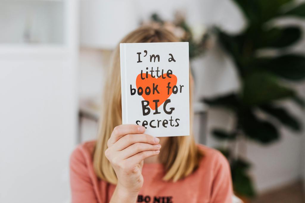 8 effective ways to open up in your&nbsp;journal.